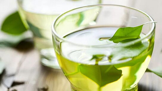 Green tea is a very healthy drink in the Japanese diet. 