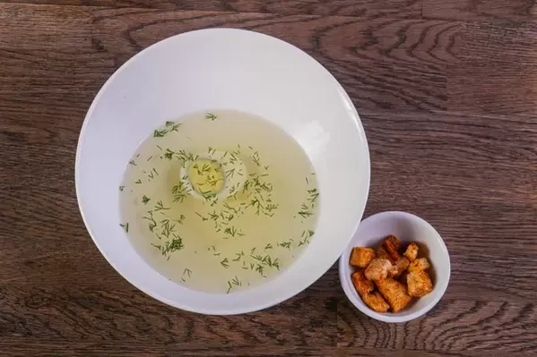 Broth with eggs and croutons for pancreatitis