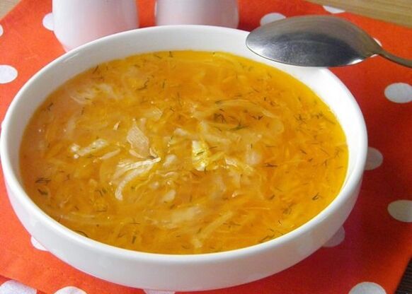 Cabbage soup on the menu is suitable for those who want to lose weight through sauerkraut